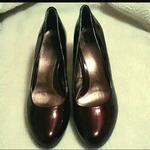 NWOT Sofft Patent Leather Maroon Pumps